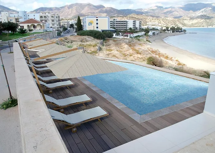 Potideon Bay Luxury Cárpatos